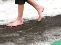Feet - Tamara -  2009-05-27 Barefoot winter endurnce test