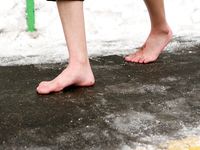 Feet - Tamara -  2009-05-27 Barefoot winter endurnce test