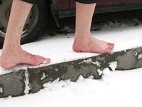 Feet - Tamara -  2009-05-27 Barefoot winter endurnce test
