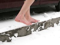 Feet - Tamara -  2009-05-27 Barefoot winter endurnce test