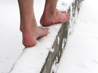 Feet - Tamara -  2009-05-27 Barefoot winter endurnce test