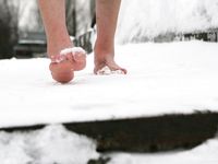 Feet - Tamara -  2009-05-27 Barefoot winter endurnce test
