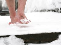 Feet - Tamara -  2009-05-27 Barefoot winter endurnce test