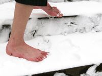 Feet - Tamara -  2009-05-27 Barefoot winter endurnce test