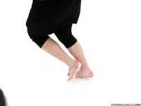 Feet - Tanya - 2011-07-21 Barefoot dancer