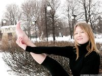 Feet - Tanya - 2011-07-21 Barefoot dancer