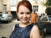 Feet - Toria - 2013-08-24 Redhead beauty in blue dress