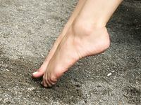 Feet - Toria - 2013-08-24 Redhead beauty in blue dress