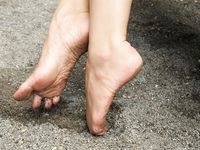 Feet - Toria - 2013-08-24 Redhead beauty in blue dress