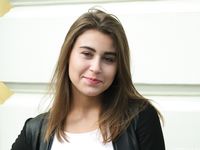 Feet - Uliana - 2016-11-29 Tired of shoes