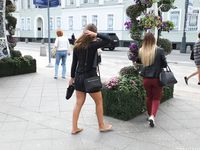 Feet - Uliana - 2016-11-29 Tired of shoes