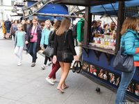 Feet - Uliana - 2016-11-29 Tired of shoes