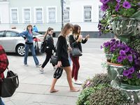 Feet - Uliana - 2016-11-29 Tired of shoes