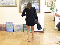 Feet - Uliana - 2016-11-29 Tired of shoes