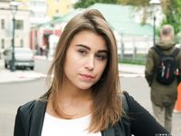 Feet - Uliana - 2016-11-29 Tired of shoes