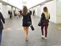 Feet - Uliana - 2016-11-29 Tired of shoes