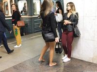 Feet - Uliana - 2016-11-29 Tired of shoes