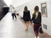 Feet - Uliana - 2016-11-29 Tired of shoes