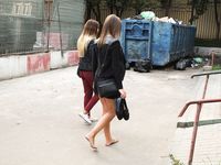 Feet - Uliana - 2016-11-29 Tired of shoes