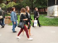 Feet - Uliana - 2016-11-29 Tired of shoes