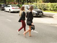 Feet - Uliana - 2016-11-29 Tired of shoes