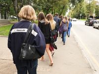 Feet - Uliana - 2016-11-29 Tired of shoes