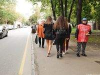 Feet - Uliana - 2016-11-29 Tired of shoes