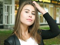 Feet - Uliana - 2016-11-29 Tired of shoes