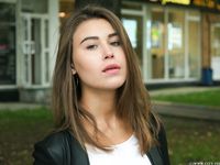 Feet - Uliana - 2016-11-29 Tired of shoes