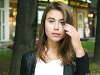 Feet - Uliana - 2016-11-29 Tired of shoes