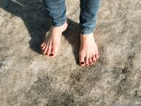 Feet - Valeria A - 2014-01-02 New barefoot experience