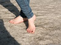 Feet - Valeria A - 2014-01-02 New barefoot experience
