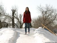 Feet - Valeria A - 2014-01-02 New barefoot experience