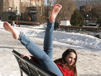 Feet - Valeria A - 2014-01-02 New barefoot experience