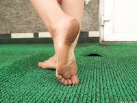 Feet - Valeria C - 2017-08-20 A barefoot trip