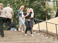 Feet - Valya + Ira + Jenya - 2006-12-25 Three barefoot girls