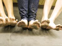 Feet - Valya + Ira + Jenya - 2006-12-25 Three barefoot girls