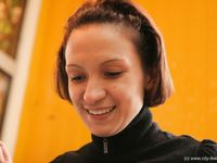 Feet - Valya + Ira + Jenya - 2006-12-25 Three barefoot girls