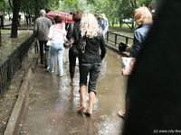 Feet - Valya + Ira + Jenya - 2006-12-25 Three barefoot girls