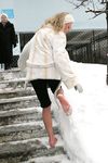 Feet - Valya - 2007-06-15 Hot feet and cold snow