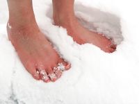 Feet - Valya - 2007-06-15 Hot feet and cold snow