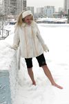 Feet - Valya - 2007-06-15 Hot feet and cold snow