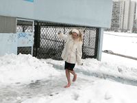 Feet - Valya - 2007-06-15 Hot feet and cold snow