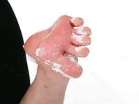 Feet - Valya - 2007-06-15 Hot feet and cold snow