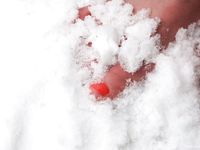 Feet - Valya - 2007-06-15 Hot feet and cold snow