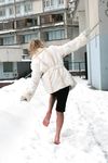 Feet - Valya - 2007-06-15 Hot feet and cold snow