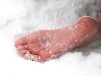 Feet - Valya - 2007-06-15 Hot feet and cold snow