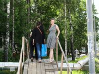 Feet - Valya A - 2016-02-28 A girl with plaited hair