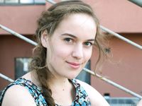 Feet - Valya A - 2016-02-28 A girl with plaited hair