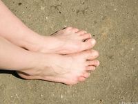 Feet - Valya A - 2016-02-28 A girl with plaited hair